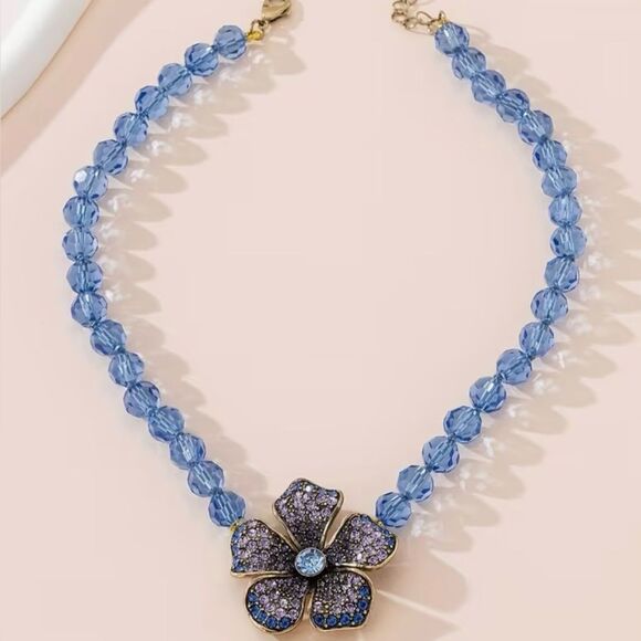 💙 NEW Heidi Daus Stunning Blue and Gold Crystal Flower Necklace 💙 - Picture 2 of 5